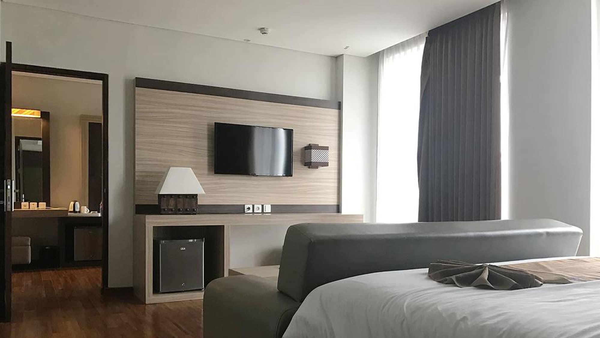 Crystal Lotus Hotel Jogyakarta Zewnętrze zdjęcie