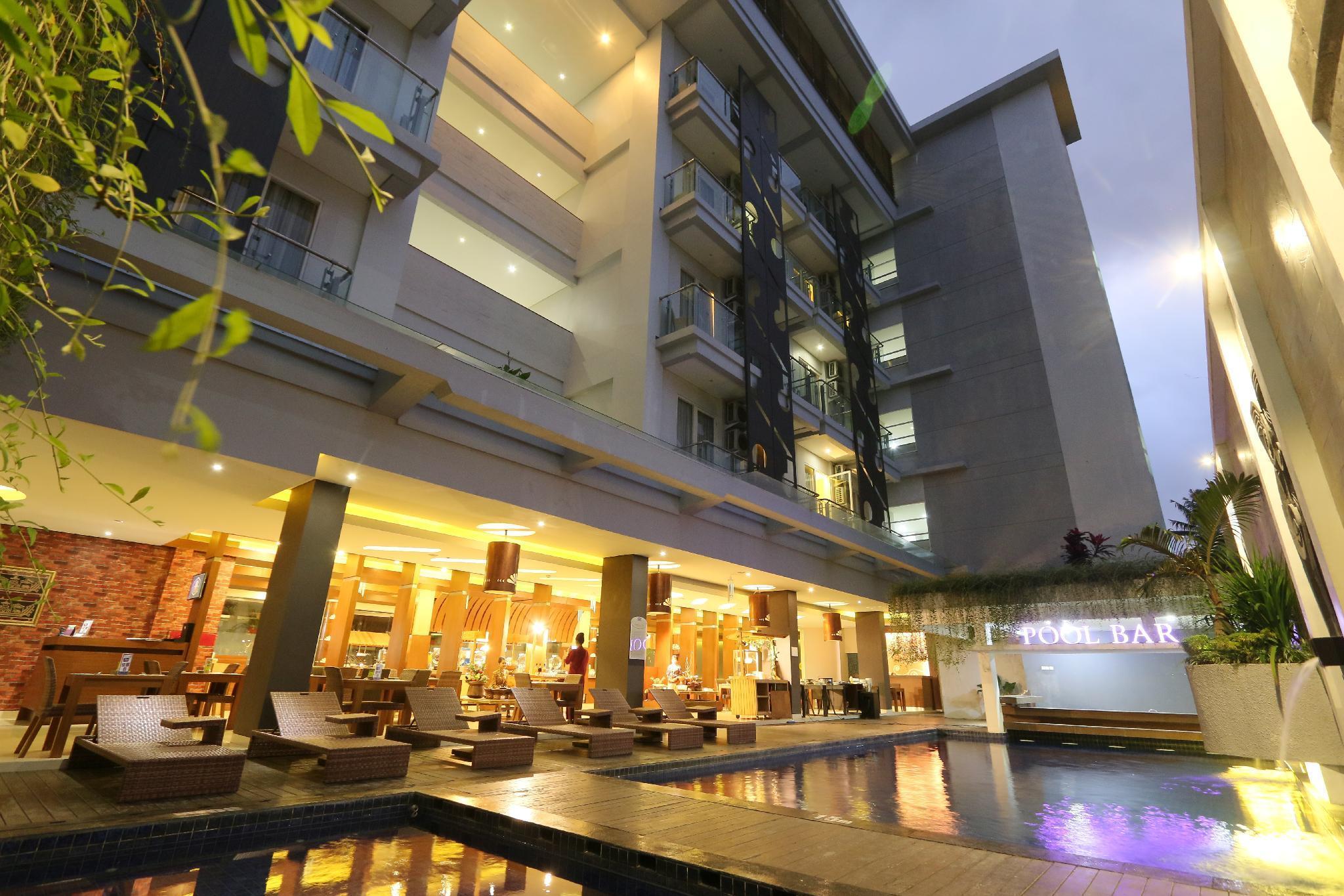 Crystal Lotus Hotel Jogyakarta Zewnętrze zdjęcie