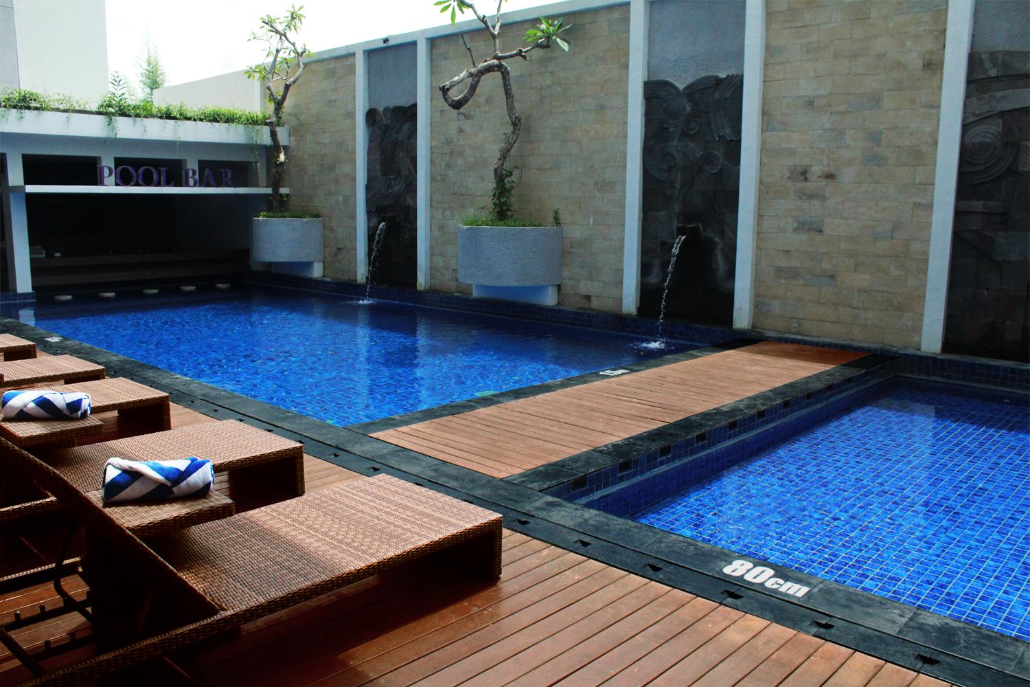 Crystal Lotus Hotel Jogyakarta Zewnętrze zdjęcie