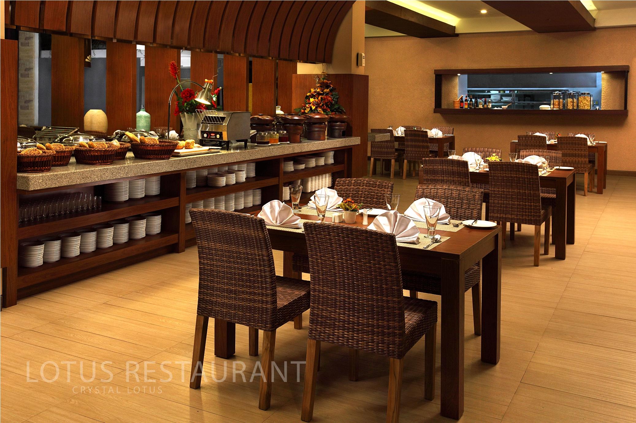 Crystal Lotus Hotel Jogyakarta Zewnętrze zdjęcie