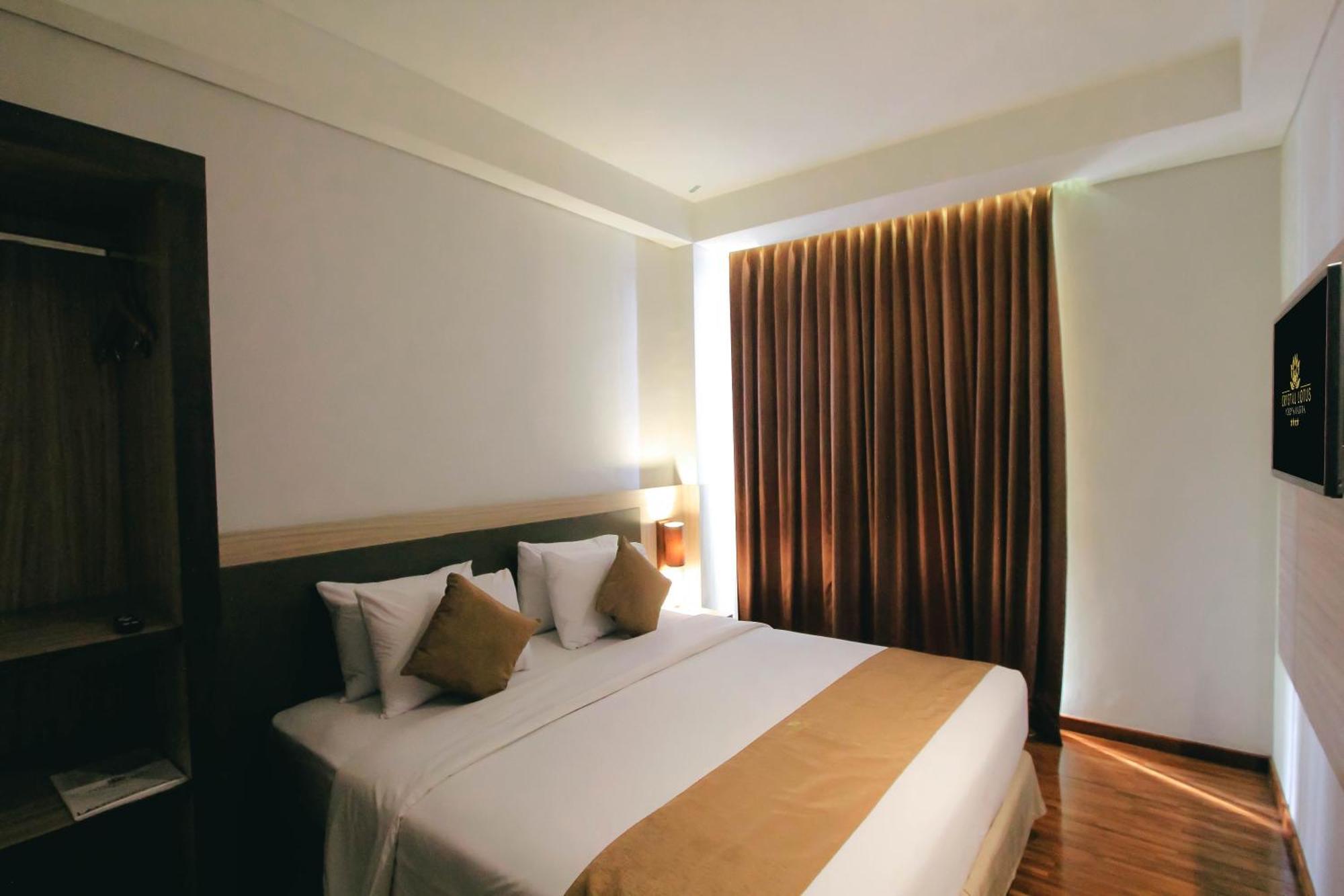 Crystal Lotus Hotel Jogyakarta Zewnętrze zdjęcie