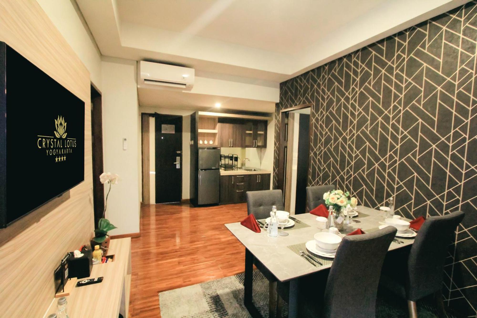 Crystal Lotus Hotel Jogyakarta Zewnętrze zdjęcie