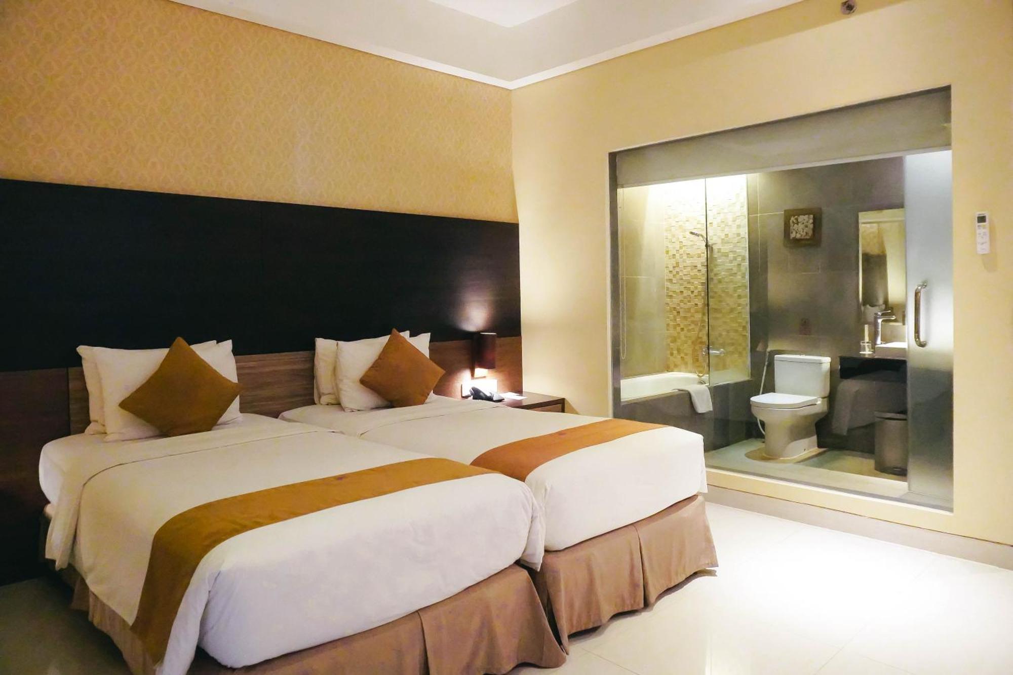 Crystal Lotus Hotel Jogyakarta Zewnętrze zdjęcie