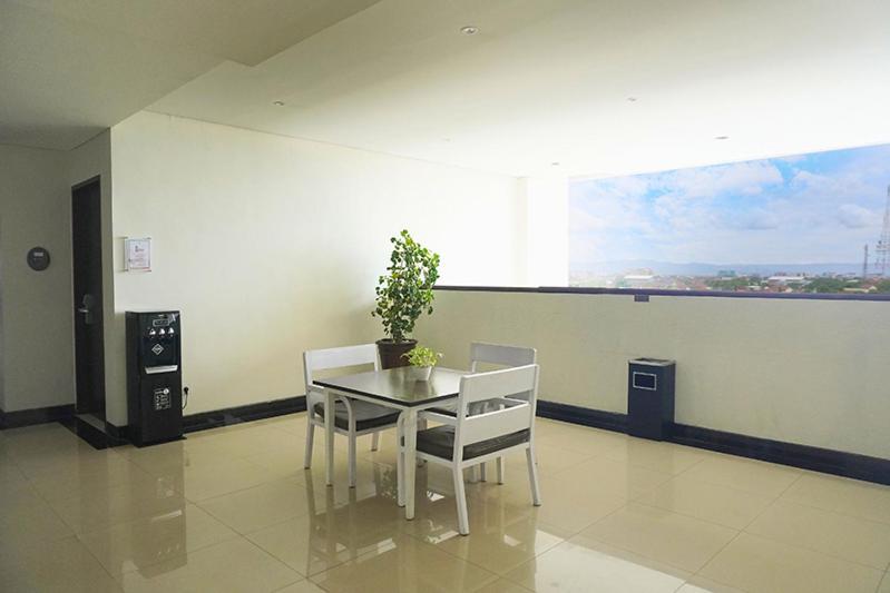 Crystal Lotus Hotel Jogyakarta Zewnętrze zdjęcie