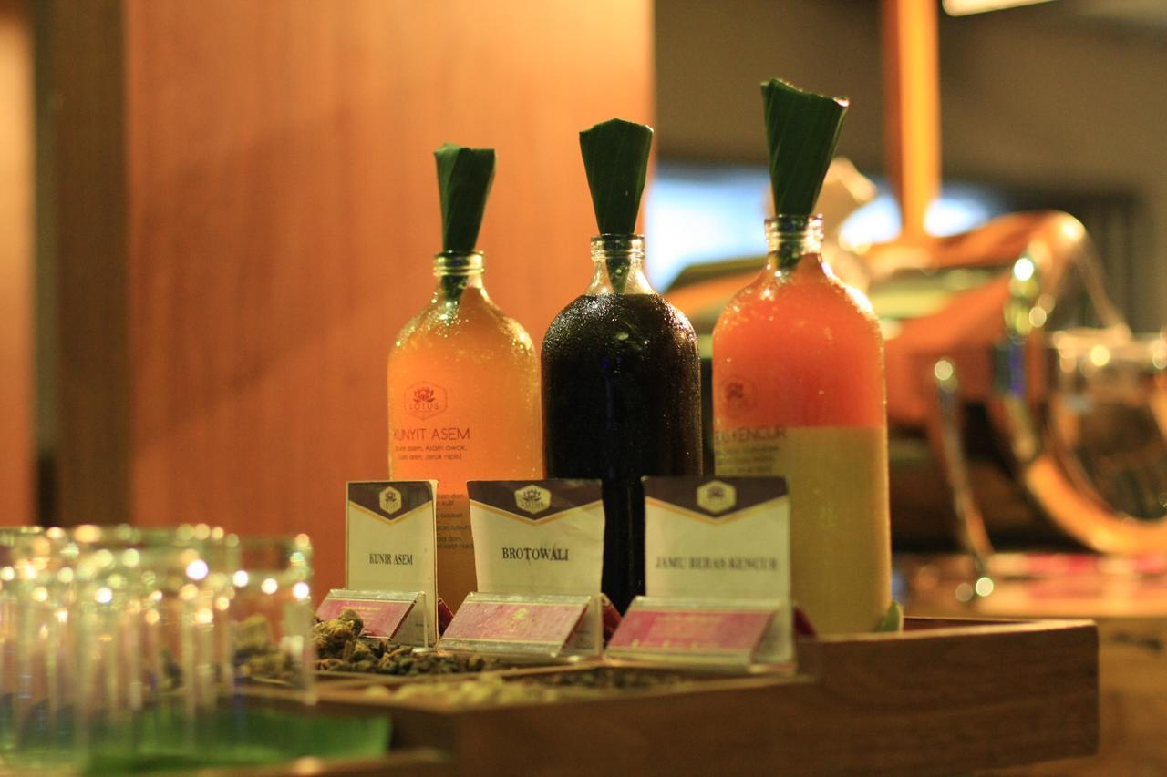 Crystal Lotus Hotel Jogyakarta Zewnętrze zdjęcie